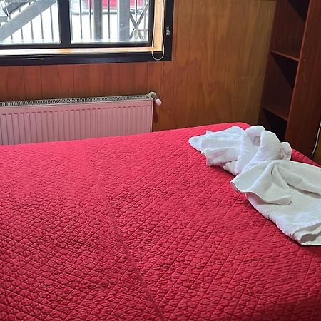 Hostal Victoria プンタアレナス エクステリア 写真