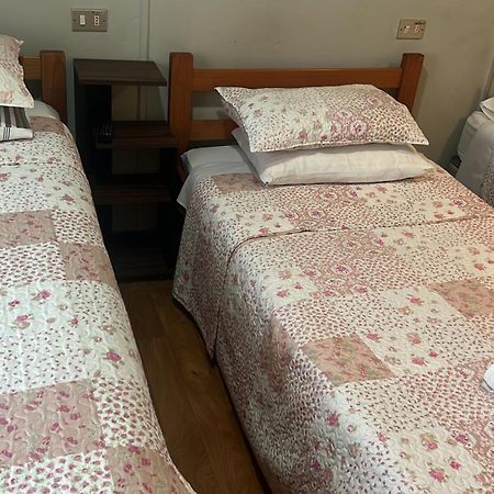 Hostal Victoria プンタアレナス エクステリア 写真